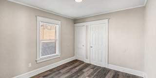 MOVE IN SPECIAL* $250 Off First Full Month's Rent OR Free 55in TV! Gallery 12