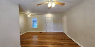 Live in the Heart of Downtown New Braunfels / Covered Front Porch / Carport & Storage / NBISD Gallery 9
