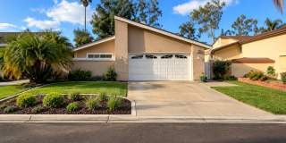 Spectacular Lake-View Family Home in Park-Like Setting Gallery 1