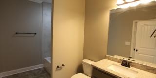 4 Bed/4 Bath Available! Gallery 5