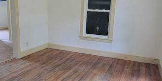Nice 2 bedroom/1 bath home with Single Car Garage and Central Air & Heat! Nice 2 bedroom/1 bath home with Single Car Garage and Central Air & Heat! Gallery 5
