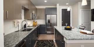 915 Glenwood Apartments at Grant Park Gallery 7
