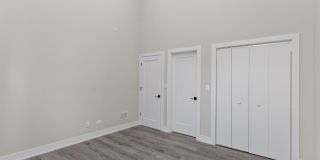 3214 W Lawrence Avenue Gallery 7