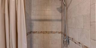 21 E Bay Way Gallery 8