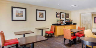 Richmond - W. Broad Street - Glenside - North Gallery 16