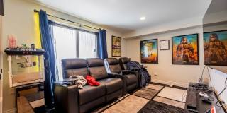 1060 N Hermitage Avenue Gallery 16