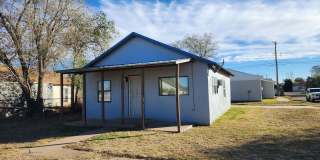 2 bedroom / 1 bath, W/D connections Gallery 1