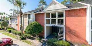 2 Bed 1 Bath Duplex Gallery 1