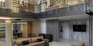 250 Mission Gallery 28