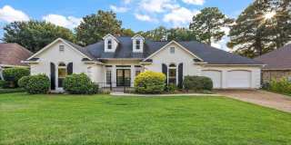 423 Woodlands Circle Gallery 1