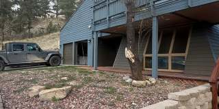 Secluded 3-Bed Retreat on 2.36 Acres with Sauna, Views & 2-Car Garage Gallery 1
