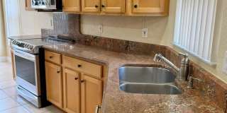 939 GLEN ABBEY CIRCLE Gallery 4