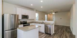 The Corridor at Sunset Oaks Rental Homes Gallery 17