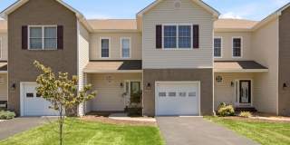 Spacious Townhome in The Orchards Gallery 1