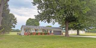 5 Acres!! Country Home with Shop Building & Spacious Yard Available! Gallery 1
