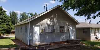 1 bedroom duplex Across St.from SWOSU Gallery 1