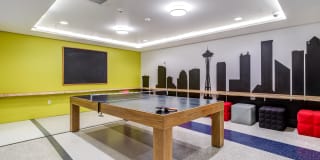 Radius Gallery 14