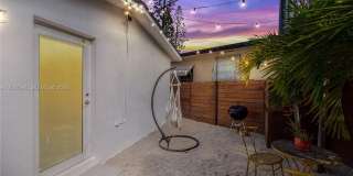 2380 NE 137th St Gallery 11