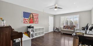 123 E ERIE Drive Gallery 15