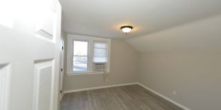 1517A Waverly Street Gallery 7