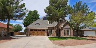 Executive 4 Bedroom-3.5 Bath Home with Solar Gallery 1