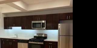 1555 N Mohawk Street Gallery 9