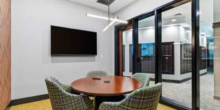 The Cosmopolitan Gallery 33