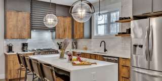 Gorgeous FULLY FURNISHED Home Just Off Charlotte Ave. Gallery 15