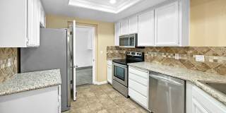 Lovely Upgraded 2-story Townhouse w/ Attached Garage, Guest Bathroom and Fireplace! Gallery 12