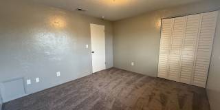 Beautiful 2 Bed 1.5 Bath Townhome AVAILABLE IMMEDIATELY! Gallery 9