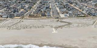 2400 Ocean Front Gallery 28