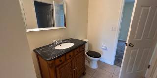 Unique 3/2 + Den home in great location Gallery 20