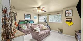 2607 CARAVAN CIR Gallery 44