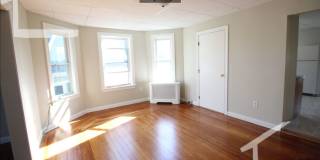 Beautiful Duplex (2nd&3rd Floor) Available 6/1/26 (Super Close to Tufts University) Gallery 6