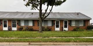 2 bedroom ranch style apartment Gallery 1