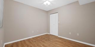 2861 N Oakland Forest Drive Gallery 16