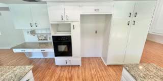 Spacious 3BR Single-Story Residence | Central Air, Fireplace, Private Backyard Retreat Gallery 10