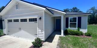 *** TWO WEEKS FREE ***  Gorgeous 4-Bedroom Home with Granite Counters & 2-Car Garage Gallery 3