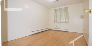 Near BU!  Massive Single Family Home over 3000 sq ft and laundry in unit! Gallery 16