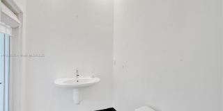 1207 SW 21st St Gallery 54