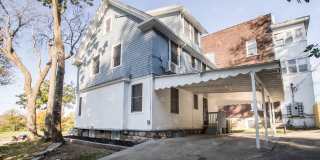 3-bedroom 3-bathroom w/a loft in historic Pendleton Heights! Gallery 20