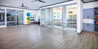 Senior Housing - Arella on Jones Gallery 54