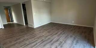 2904 N Broadway Gallery 6