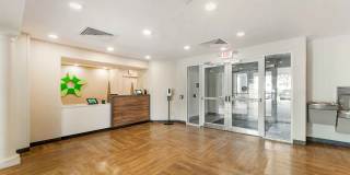 Miami - Airport - Doral -  25th Street Gallery 19