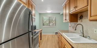 2 Bedroom 2 bath in the Heart of Ballard Gallery 16