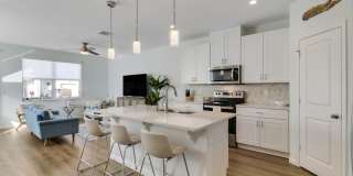 5719 SE Edgewater Circle Gallery 1
