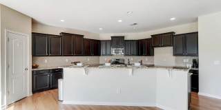 Room in 5 Bedroom Home at Green Birch Dr Gallery 27