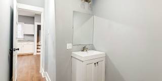 512 Troy St. Gallery 15