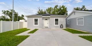 6817 N STERLING AVENUE Gallery 1