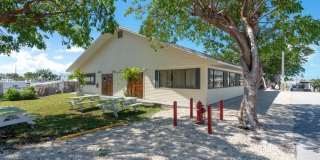 325 Calusa St Gallery 36